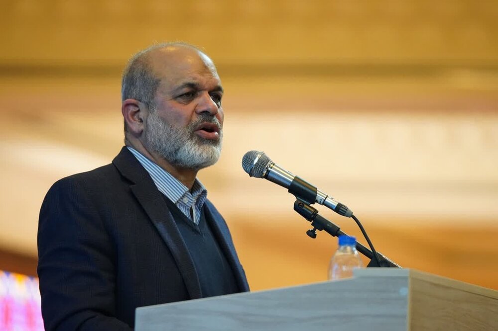 وحیدی: مردم ایران مصمم به ادامه سیاست شهید رئیسی هستند