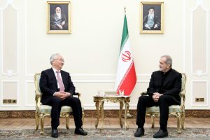 پزشکان: اجرای توافق جامع ایران و چین را با جدیت دنبال می کنیم
