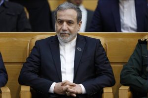 عراقجی در جشنواره سطح کارکنان مدرسه شهید حاج قاسم تجلیل شد
